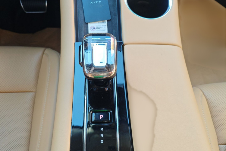 鸿蒙智行 问界M5 2022款 增程后驱标准版局部细节18