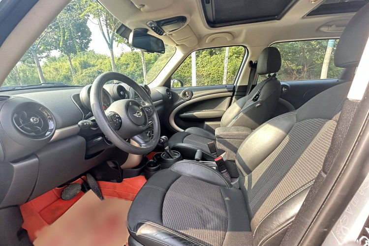 MINI Countryman 2014款 1.6T COOPER ALL4 Fun中控内饰7001