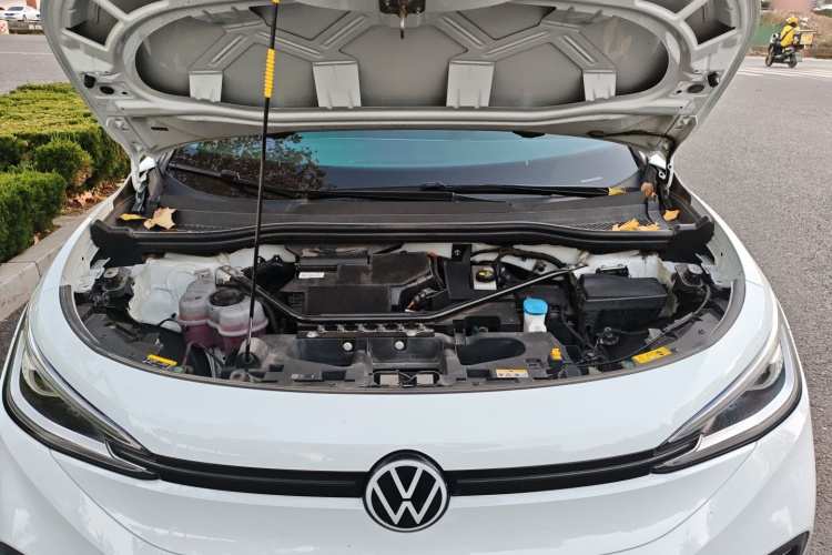 大众 ID.4 X 2023款 升级款 纯净智享版机舱底盘24