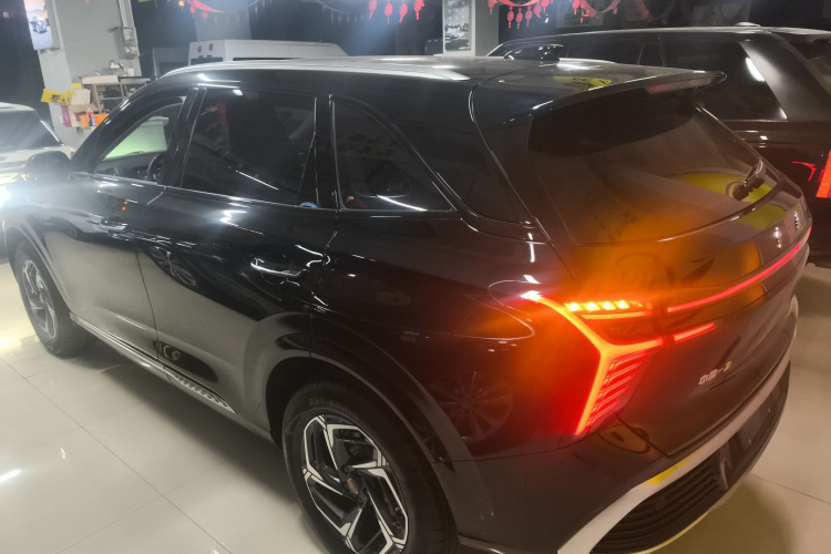 红旗HS3 2023款 1.5T 两驱善为版车身外观6003