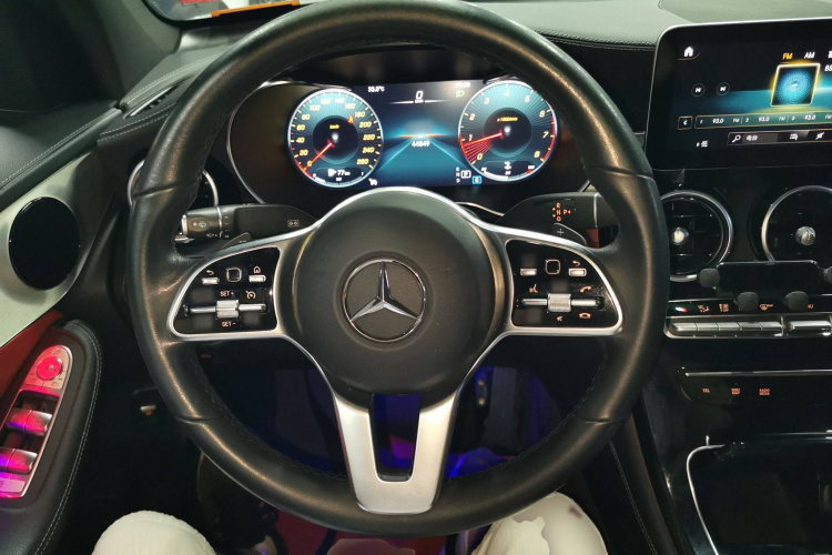 奔驰GLC轿跑 2020款 GLC 260 4MATIC 轿跑SUV局部细节13