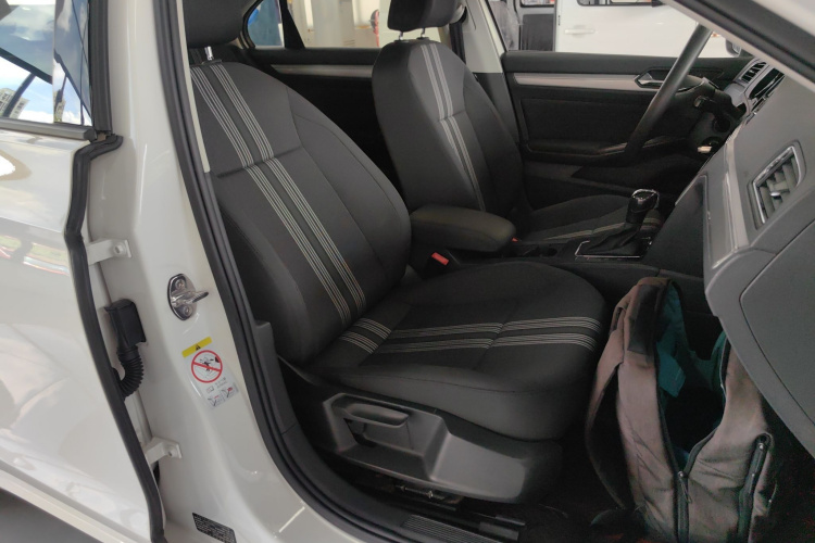 大众 凌渡 2018款 230TSI DSG风尚版局部细节41