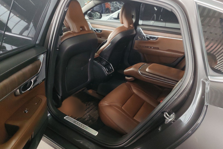 沃尔沃S90 2021款 B5 智雅豪华版中控内饰7003