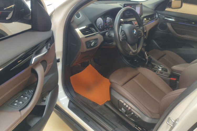 宝马X1 2020款 sDrive25Li 领先型中控内饰20