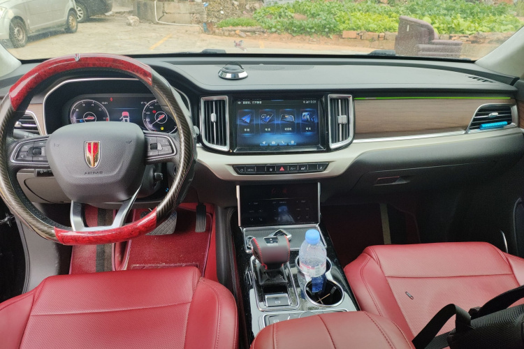 红旗HS7 2021款 3.0T 自动四驱智联旗享版中控内饰7002