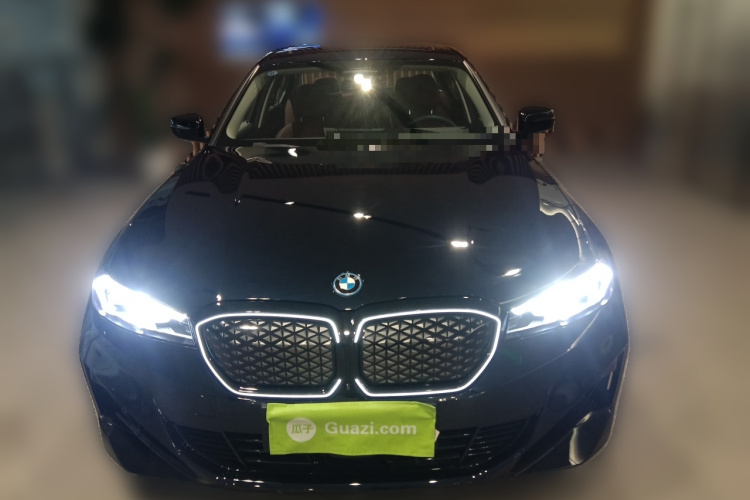 宝马i3 2025款 eDrive 40 L 曜夜套装车身外观2