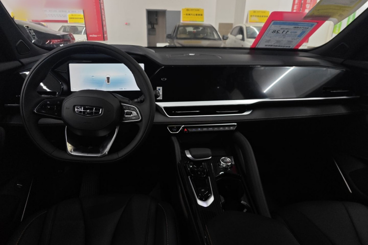 吉利汽车 星越L 2024款 2.0TD DCT EVO两驱长风版中控内饰7003