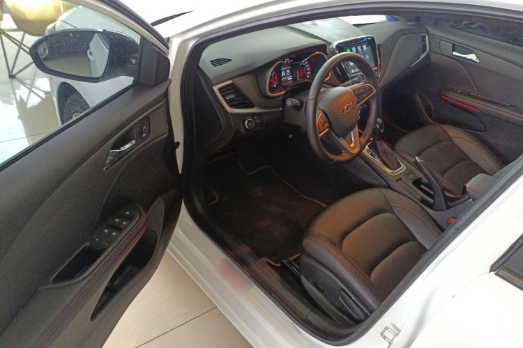 雪佛兰 科鲁泽 2020款 轻混 RS 330T 自动痛快版中控内饰7003