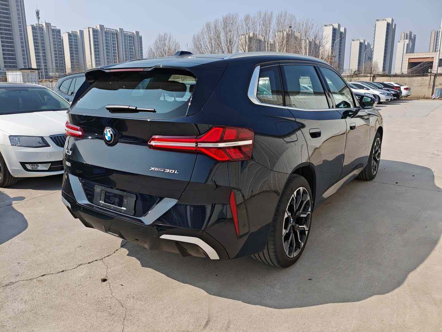 宝马X3 2025款 xDrive30L 尊享型 M运动套装(4)
