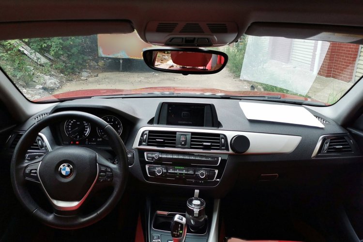 宝马1系(进口) 2018款 118i 领先型中控内饰7002