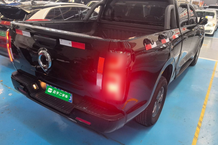 长城 炮 2023款 2.0T商用版自动柴油四驱精英型长箱GW4D20M车身外观6005