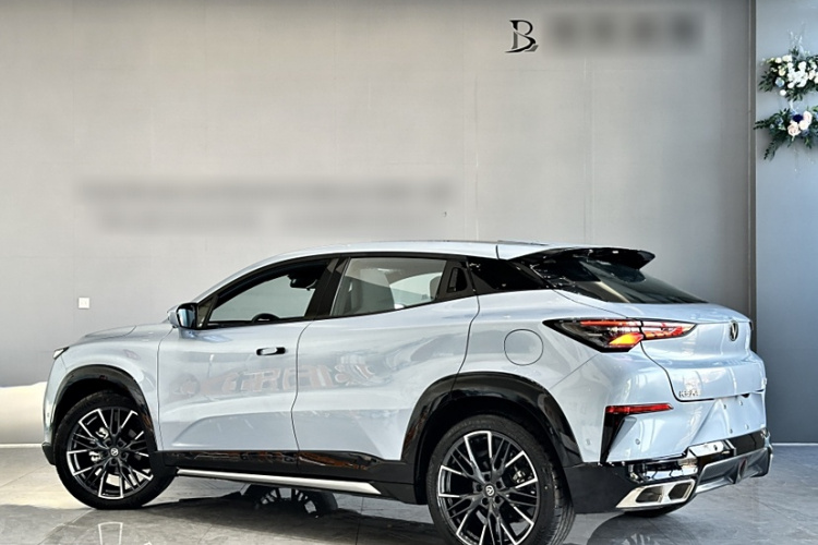 长安UNI-T 2023款 第二代 1.5T 旗舰型车身外观6003