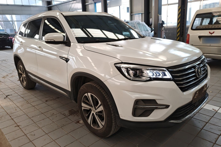 长安CS75 2020款 280T 手动智惠型 国VI车身外观3