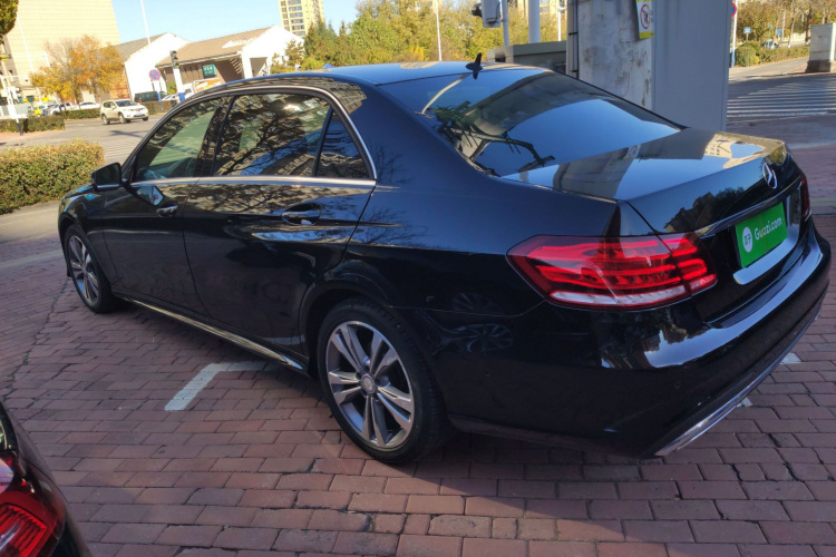 奔驰E级 2015款 E 260 L 运动型车身外观4