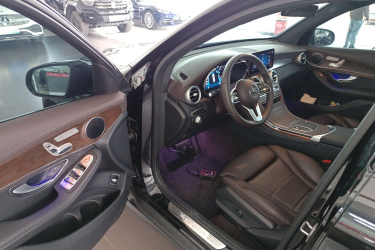 奔驰GLC 2020款 GLC 260 L 4MATIC 豪华型中控内饰20