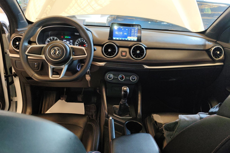 东风风光 风光500 2021款 1.5L 手动乐享型中控内饰7002