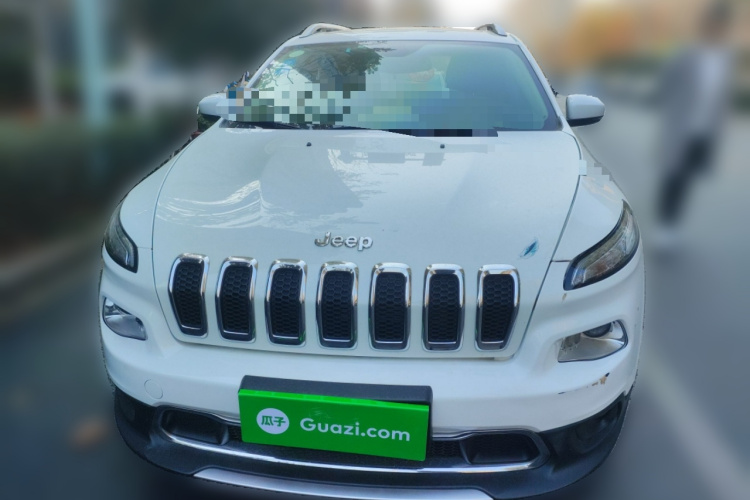 Jeep 自由光 2017款 2.0L 优越版车身外观6001