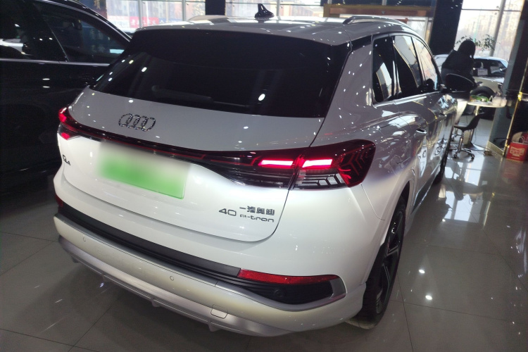 奥迪Q4 e-tron 2024款 40 e-tron 创境版车身外观7