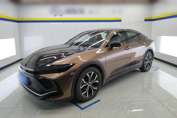 丰田 皇冠(进口) 2023款 2.5L SportCross HEV两驱尊贵版车身外观1