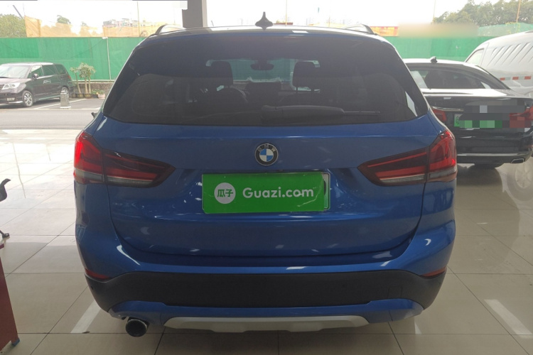 宝马X1新能源 2020款 xDrive30Le 尊享型车身外观6