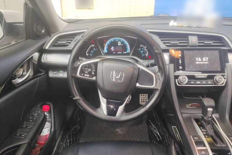本田 思域 2016款 220TURBO CVT豪华版中控内饰13