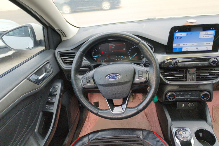 福特 福克斯 2019款 三厢 EcoBoost 180 自动锋潮型局部细节13