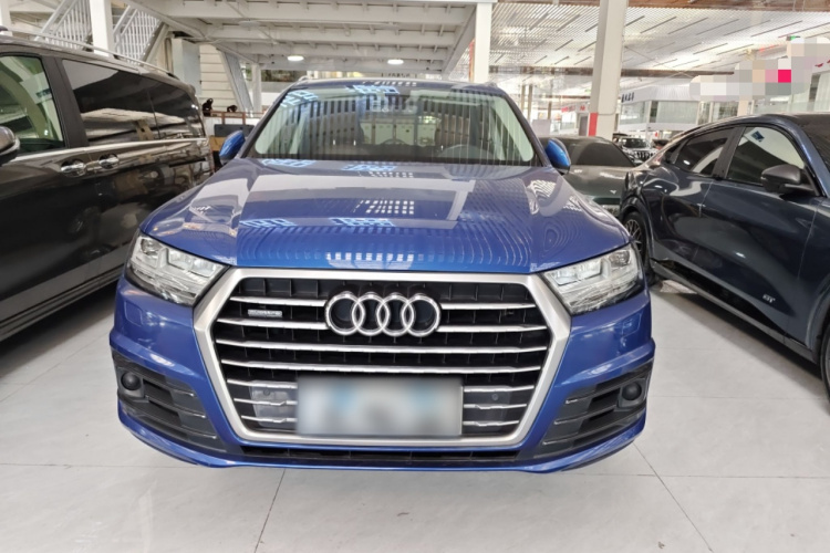 奥迪Q7 2016款 40 TFSI S line运动型车身外观6007