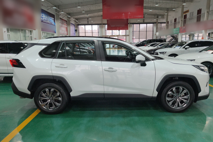 丰田 RAV4荣放 2023款 2.0L CVT两驱风尚Plus版车身外观6002