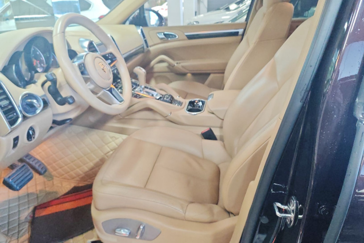 保时捷 2015款 Cayenne 3.0T中控内饰19