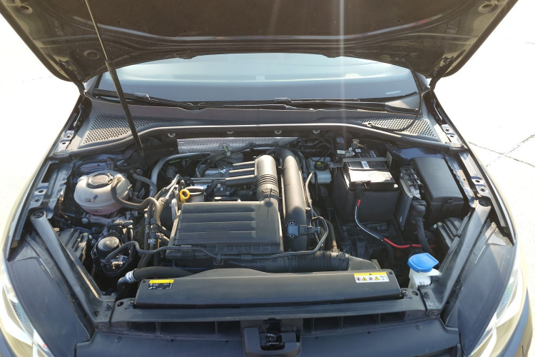 大众 高尔夫 2020款 挚爱版 280TSI DSG R-Line局部细节24