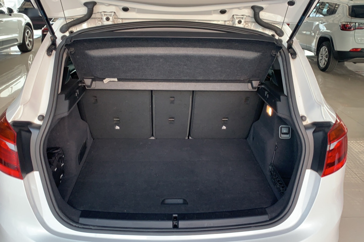 宝马2系旅行车 2016款 218i 运动设计套装局部细节23