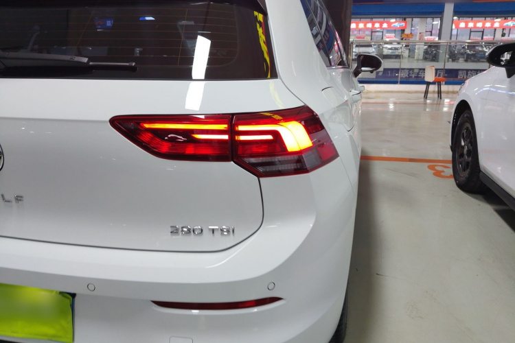 大众 高尔夫 2023款 改款 280TSI DSG Pro车身外观9