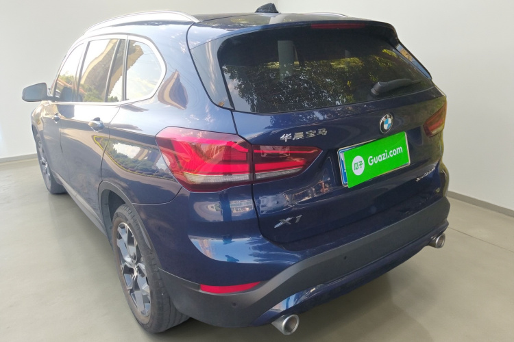 宝马X1 2020款 sDrive25Li 领先型车身外观5