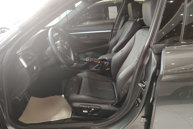 宝马3系GT 2019款 320i M运动套装局部细节19