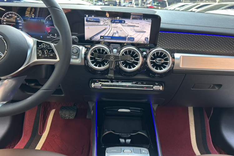 奔驰GLB 2024款 GLB 200 动感型局部细节16