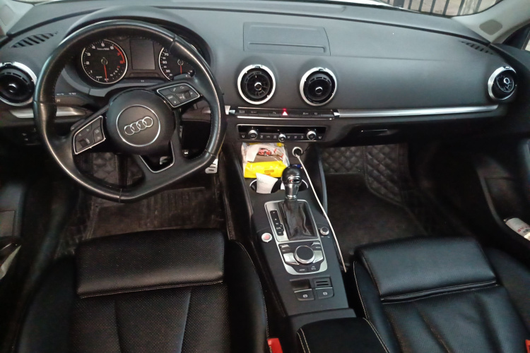 奥迪A3 2019款 Limousine 40 TFSI 运动型 国VI中控内饰7002