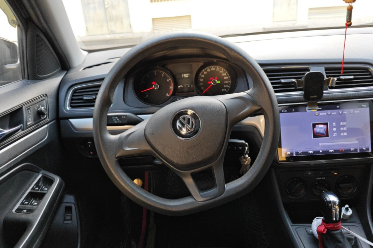 大众 朗逸 2017款 1.6L 自动风尚版中控内饰13