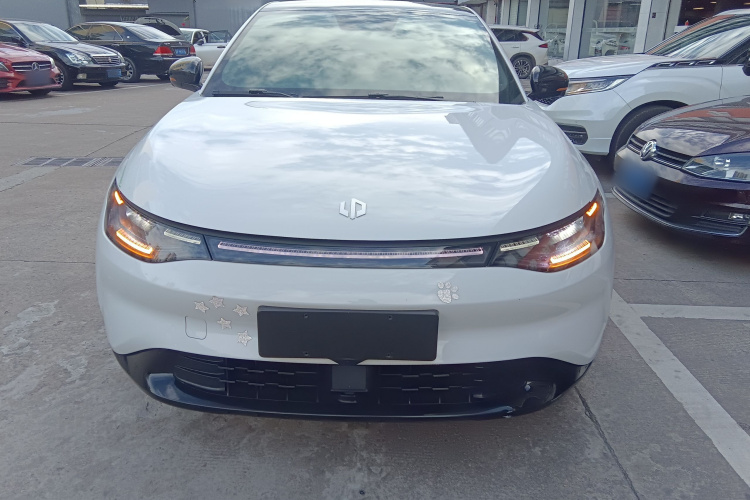 零跑汽车 零跑C01 2023款 525舒享版车身外观2