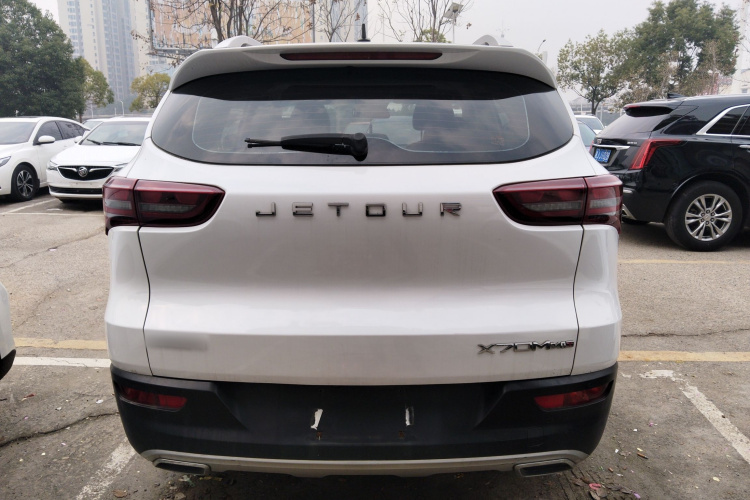 捷途X70M 2021款 1.5T DCT豪华伙伴型 5座车身外观6