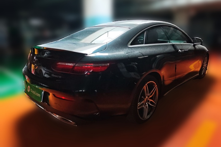 奔驰E级(进口) 2019款 E 200 4MATIC 轿跑车车身外观7