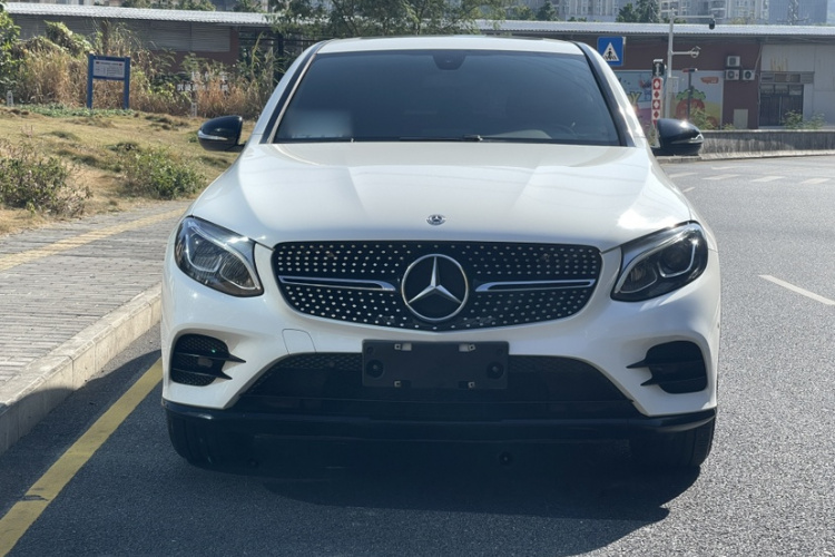 奔驰GLC轿跑  GLC 200 4MATIC 轿跑SUV车身外观6006