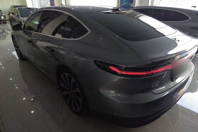 蔚来ET7 2024款 100kWh 行政签名版车身外观4