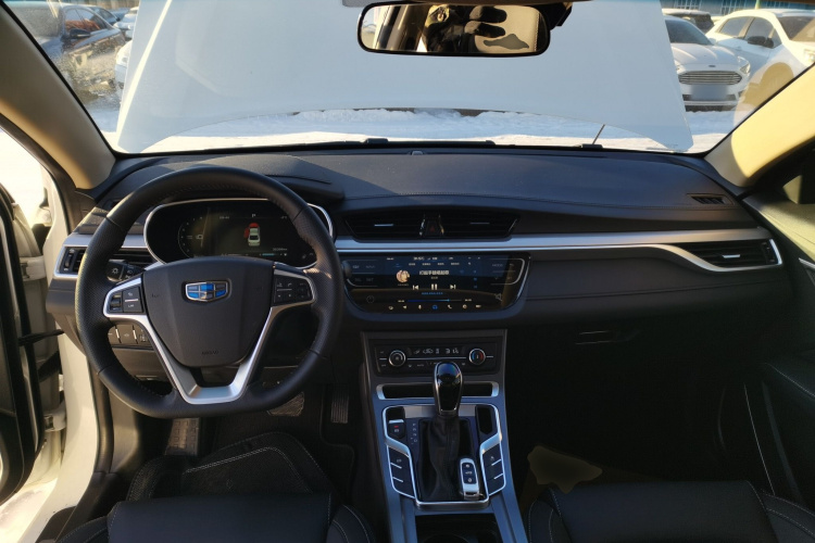 吉利汽车 帝豪 2018款 1.5L CVT向上互联版中控内饰12