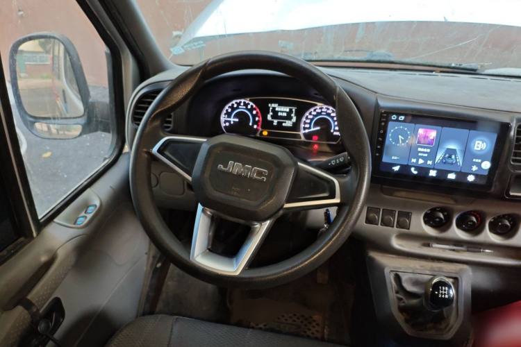 江铃 特顺 2019款 2.8T商运型短轴低顶6座国VI JX493中控内饰13