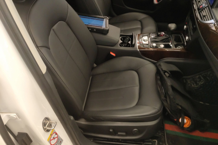 奥迪A6L 2015款 30 FSI 百万纪念舒享型局部细节41