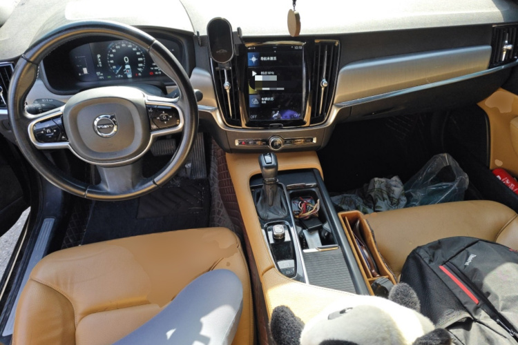 沃尔沃S90 2017款 T4 智逸版中控内饰12