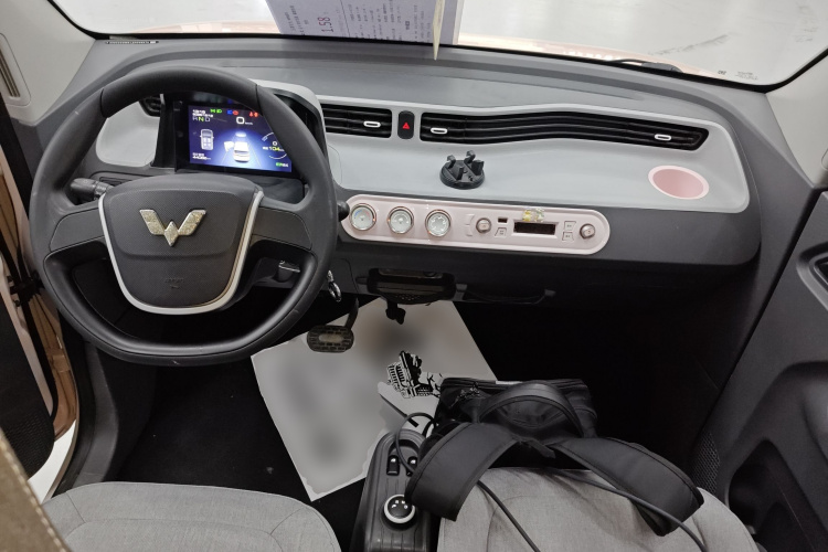 五菱汽车 宏光MINIEV 2021款 马卡龙时尚款 三元锂中控内饰7002