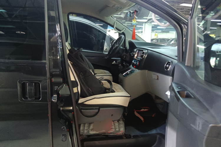 江淮瑞风 瑞风M3 2016款 宜家版 1.6L 豪华智能型局部细节41