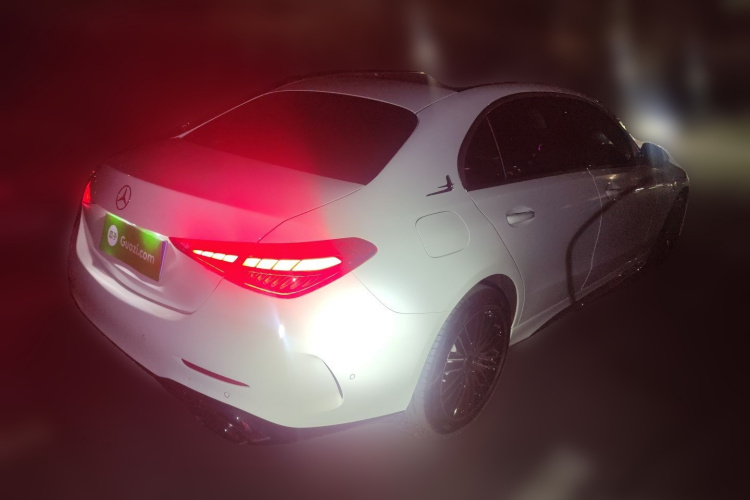 奔驰C级 2025款 C 260 L 运动版车身外观7