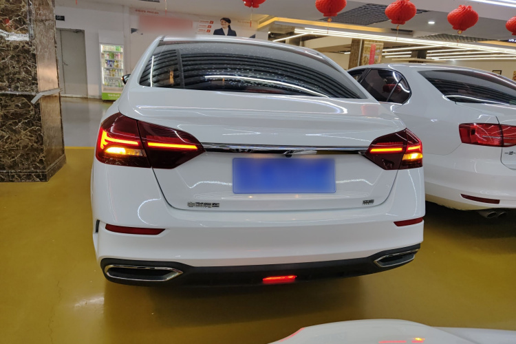 吉利汽车 帝豪 2021款 UP 1.5L 手动舒适型车身外观6